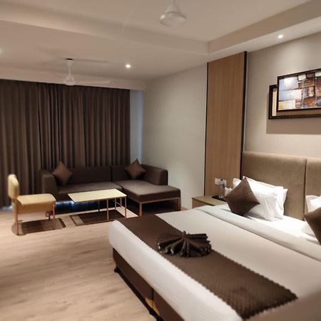 Anntilia Inn Ludhiana Esterno foto